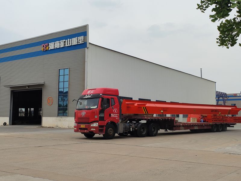 電動葫蘆門式起重機 MHxh10t—20m 制作完成，發(fā)往新疆交付客戶使用。