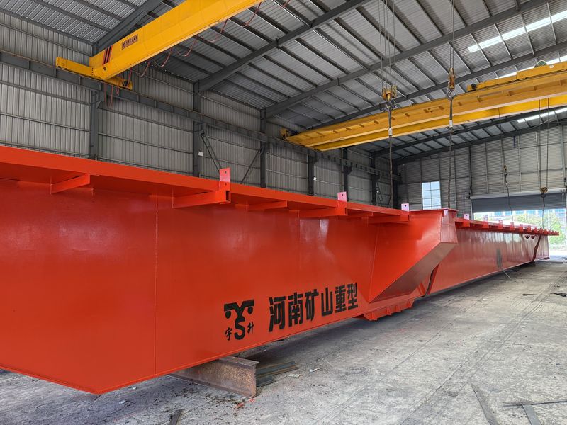 河北邯鄲某鋼鐵貿(mào)易商，2025年已在我公司采購四臺MG通用門式起重機，我公司根據(jù)客戶的實際使用工況，按需設(shè)計制作，滿足客戶的要求。